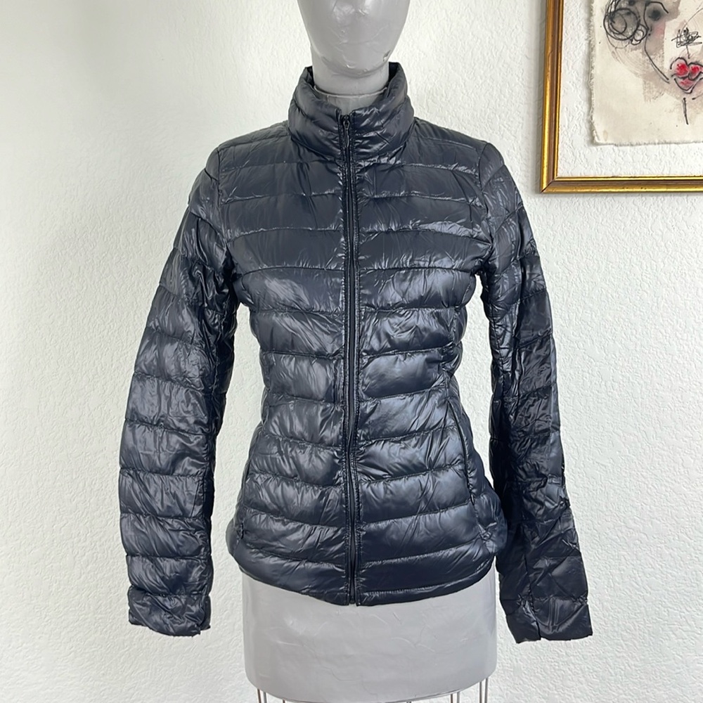 Uniqlo Women's Lightweight Puffer Jacket - Charcoal Gray